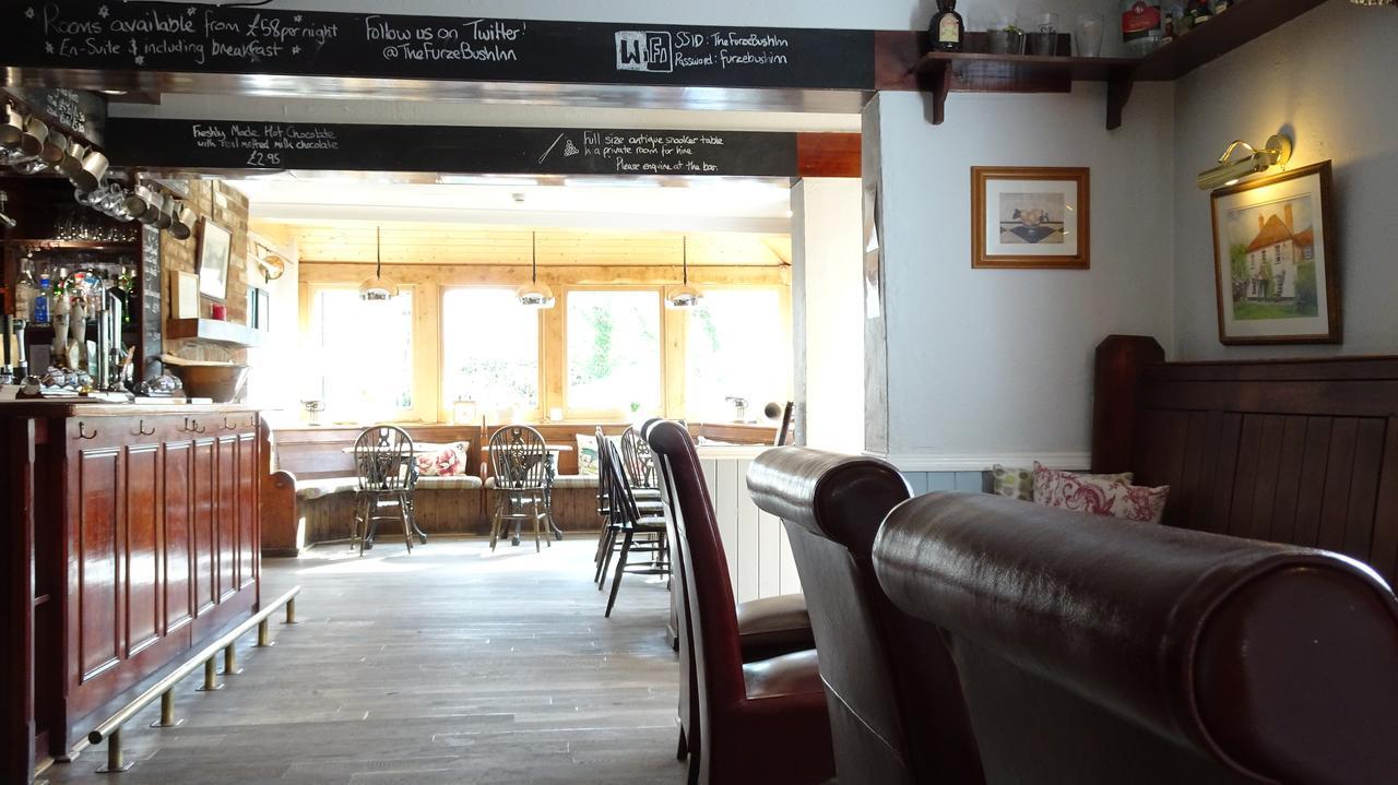 The Furze Bush Inn Newbury  Exteriör bild